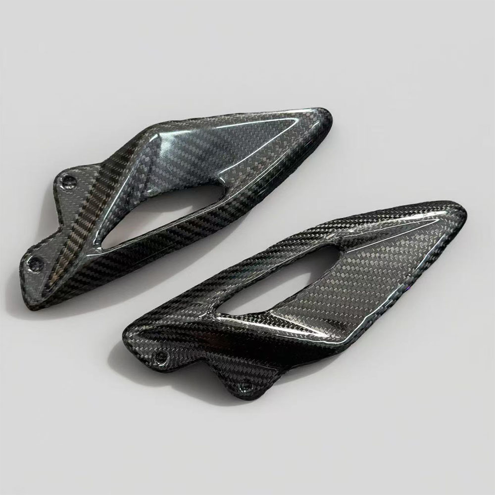 For Triumph Street Triple 660  – обзор и цена Crepe Pan Carbon